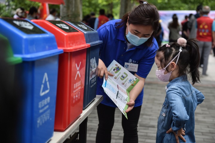 China to implement garbage sorting in all cities by 2025