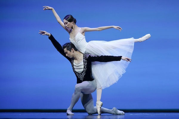 Ballet company launches public assessment of dancers