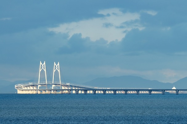HK drivers can apply to visit Guangdong via bridge