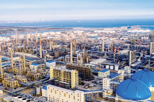 CNPC flips switch on petrochemical plant in Guangdong