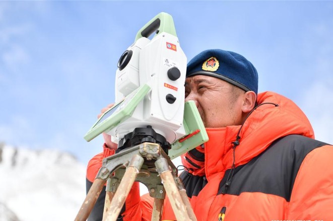 China completes first Mount Qomolangma airborne gravity survey