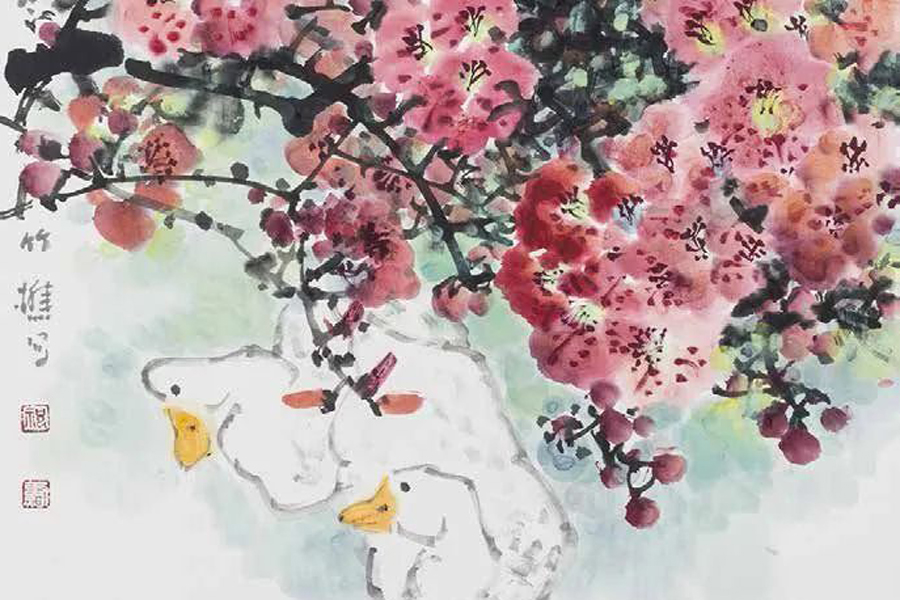 Guizhou exhibit presents a bird and flower world by local artist