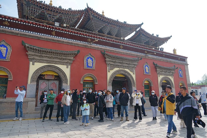 Capture the magic at Kumbum Monastery in Qinghai