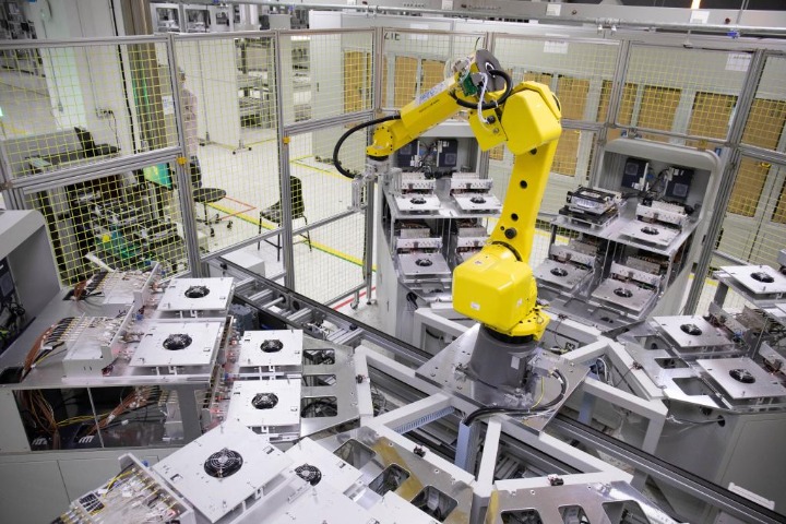 China's major industrial firms see profits fall at slower pace