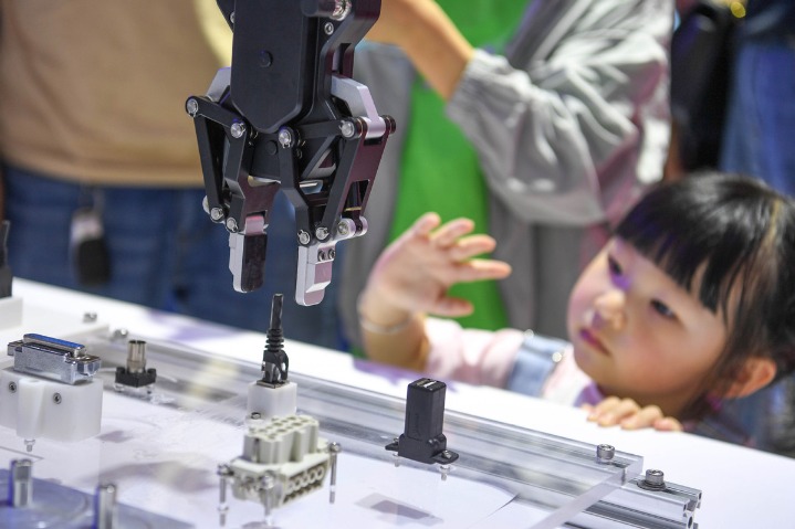 Cooperation key to speed up tech breakthroughs