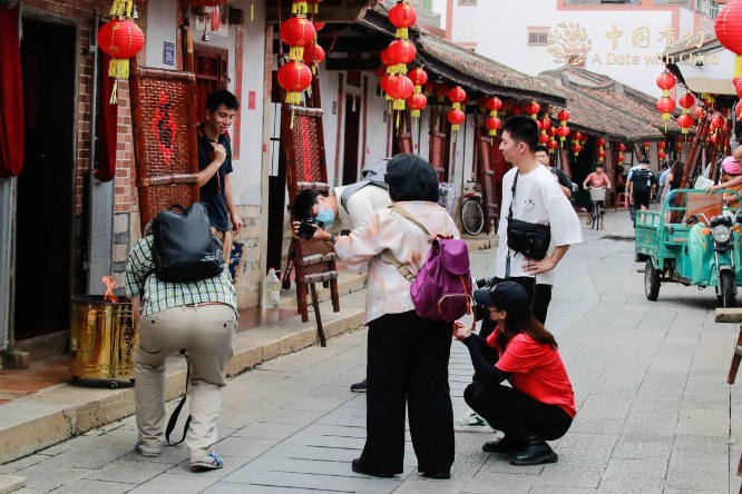 'A Date with China' 2023 intl media tour experiences local culture in Zhangzhou