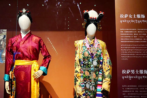 Exhibition showcases Tibetan folk culture in Lhasa