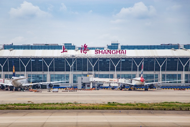 Shanghai registers 192,000 inbound, outbound travelers over holiday