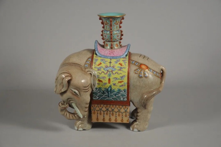 Unveil Qing Dynasty imperial ceramics at Jiangsu exhibit