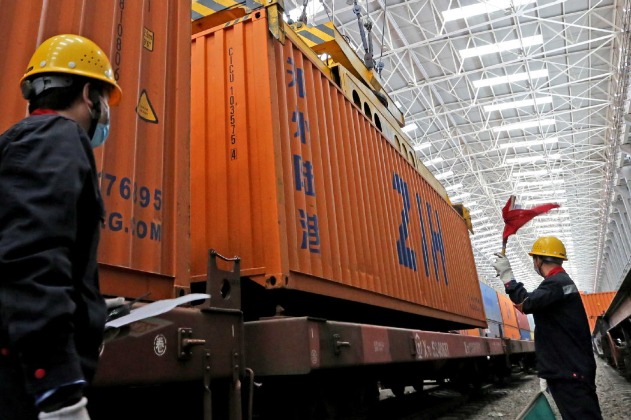 Xinjiang foreign trade up 49.6% in Jan-Aug