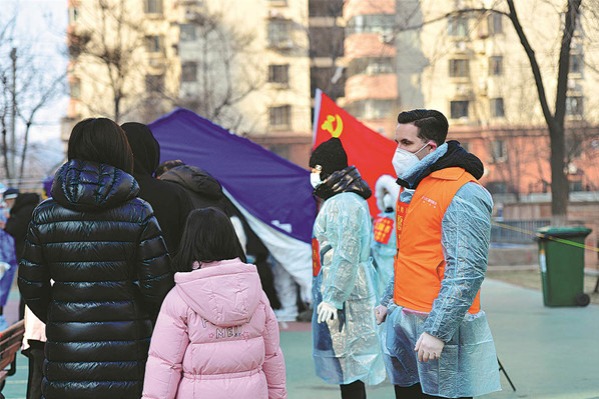 Belgian volunteer aids Tianjin's testing efforts