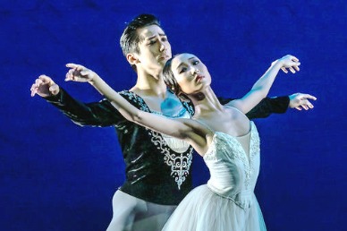 Ballet dancers win international awards
