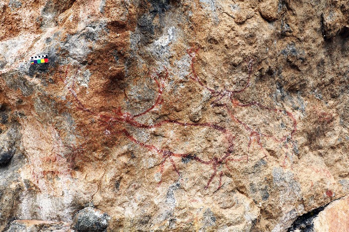 Prehistoric painted rock art discovered in Sichuan province