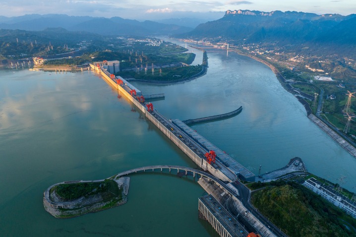 Three Gorges hydropower station generates over 1.6 trln kWh of electricity in 20 years