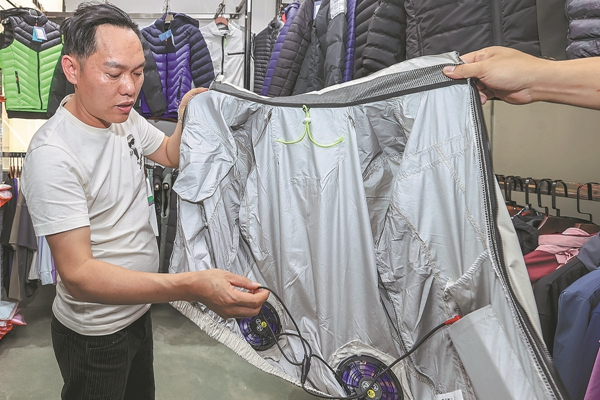 Fujian firm's cool clothing wins fans