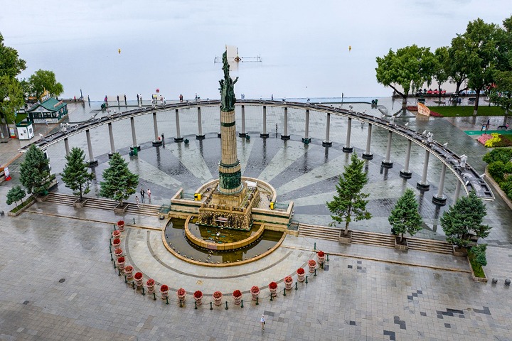 Discover Harbin Flood Control Memorial Tower