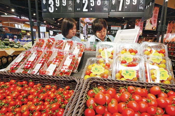 China plans new policies to spur consumption