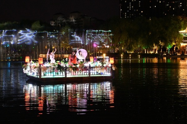 Beer festival brings cheer in Hebei