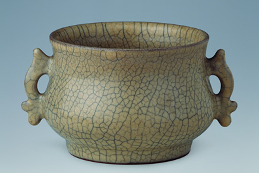 Ge ware ceramic incense burner with fish-shaped ears