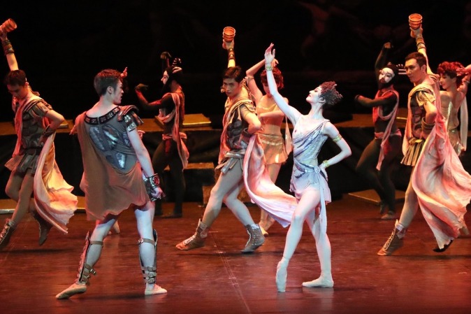 Epic ballet wows audiences in Xinjiang