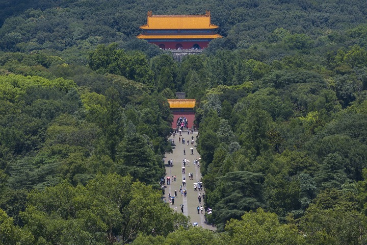 World cultural heritage site in Nanjing draws tourists in summer vacation