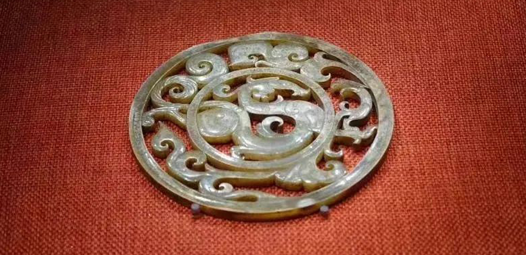 Western Han Dynasty jade pendant reflects a pursuit of beautiful things