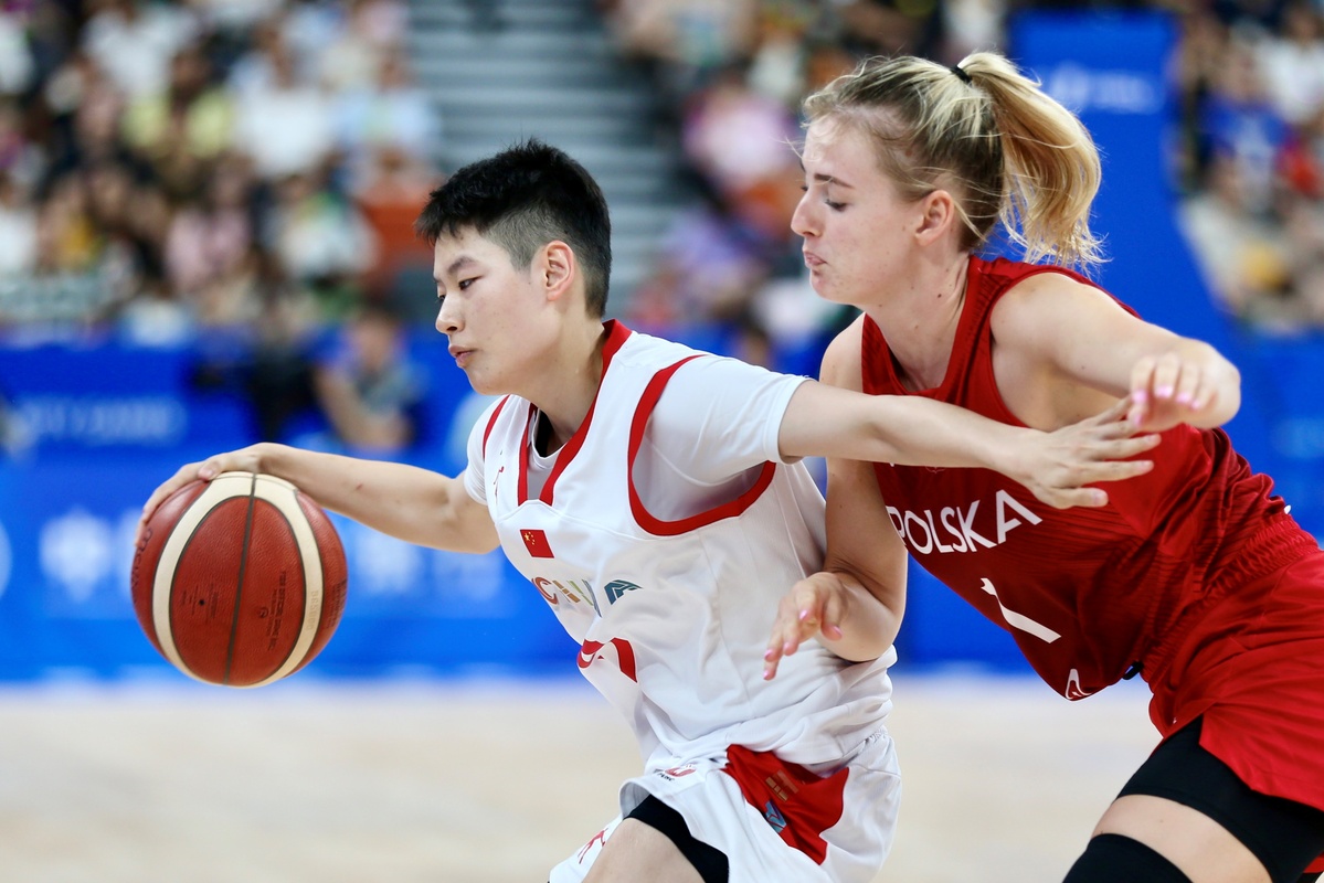 Inner Mongolia female basketball player performs well at FISU