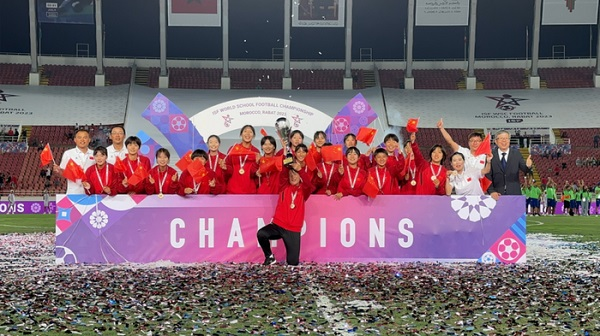 Jinan girls' football team wins world championship