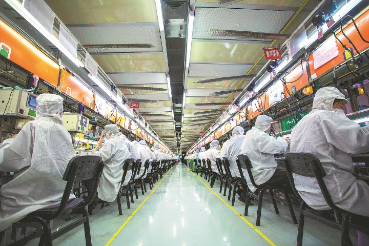Apple supplier Foxconn stays put in Henan