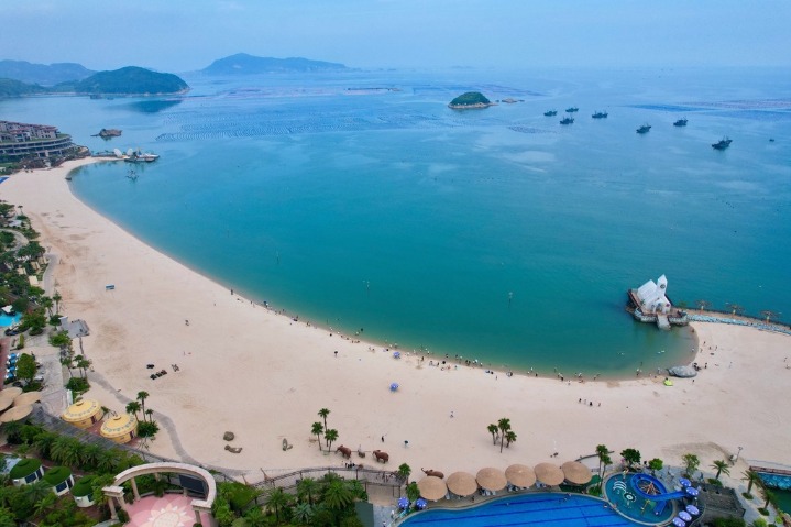 Explore the enchanting coastal beauty of Dinghai Bay in Fujian province