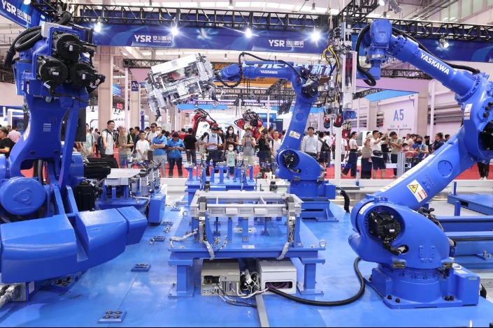 China to set up technological system for manufacturing sector by 2025
