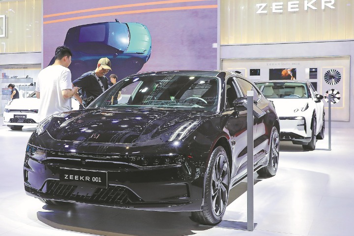 China revs up as top auto exporter