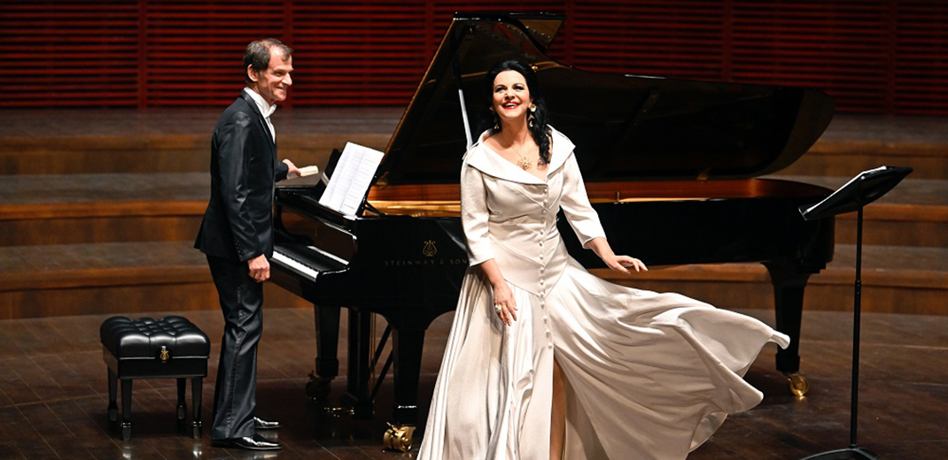 Renowned soprano greets audience in Shenzhen