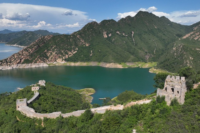 Early autumn scenery of the Great Wall in Hebei