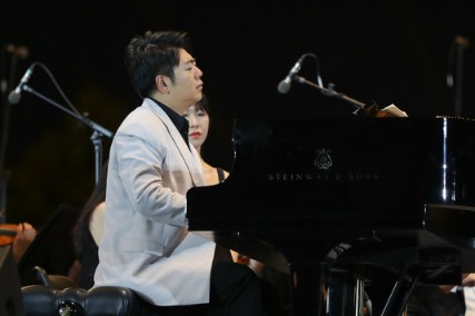 Xi'an Symphony's annual outdoor concert continues to wow