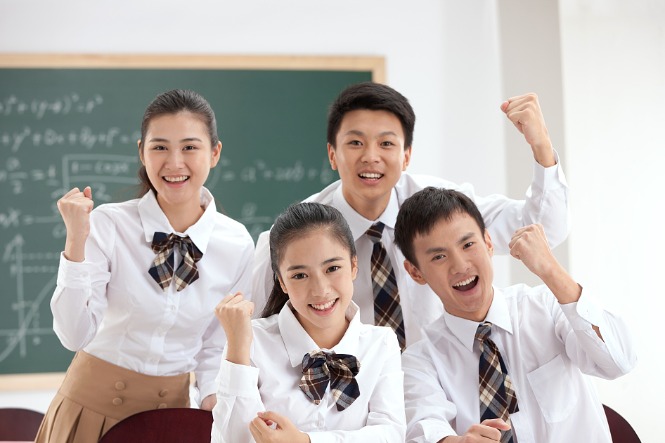 District in Fujian waives high school tuition fees