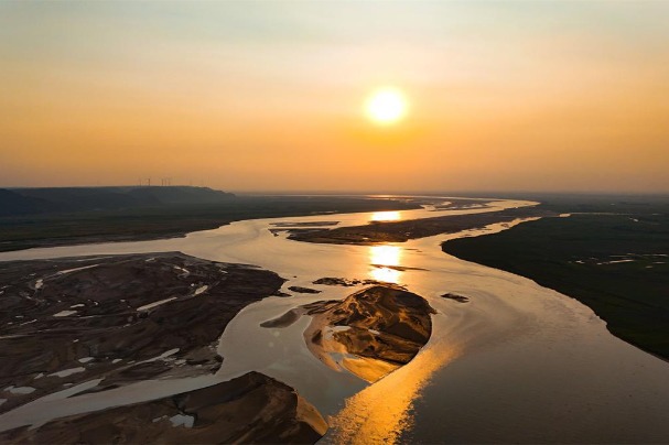 Sunswept landscapes at the Yellow River