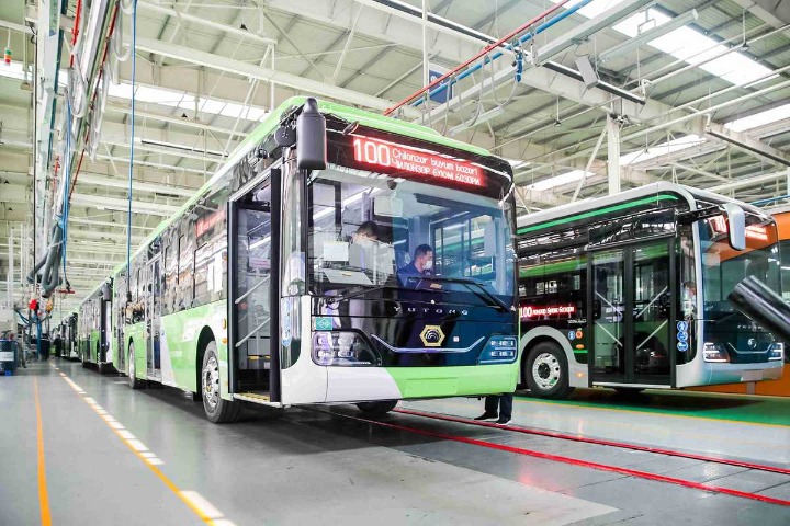 Chinese carmaker exports apron buses to Saudi Arabia