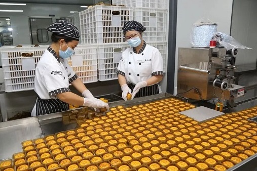 Mooncake industry thrives in Maonan district