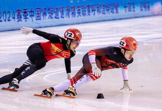 Thrilling short-track speed skating finale held in Hohhot 