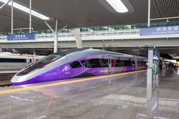Asian Games-themed Fuxing bullet train starts operating
