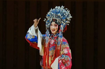 Traditional Chinese operas highlighted in cultural event