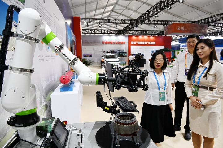 Multinationals in China Exhibition displays advanced tech and products