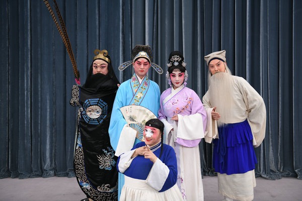Historical venue reopens with new Peking Opera shows