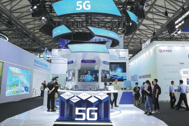 5G booster automotive connected mobility and patent licensing