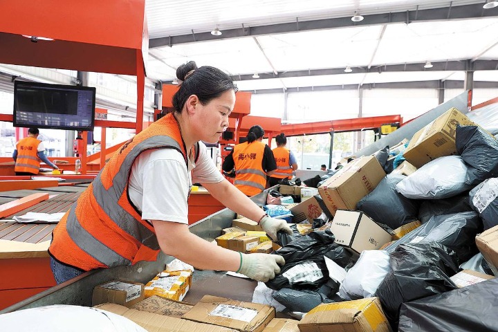 China handles over 5.1b parcels during 8-day holiday