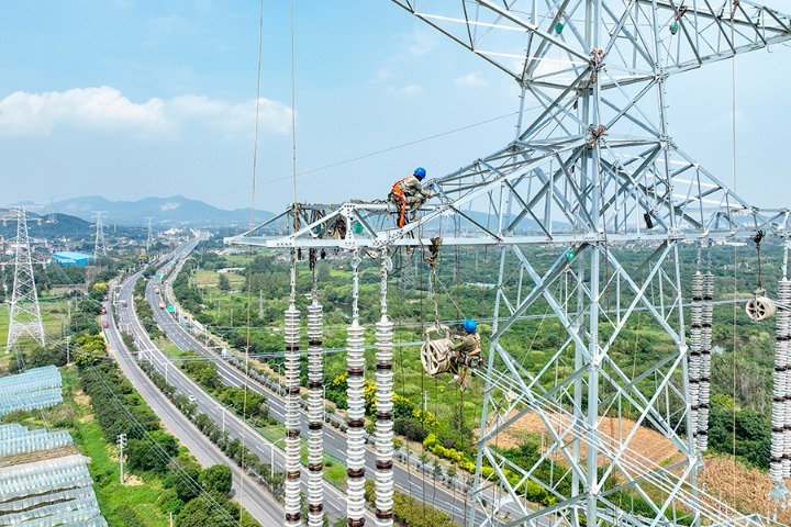 China's power use up 9.9% in September