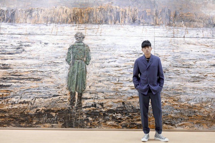 Mandopop icon Jay Chou holds art exhibition in Shanghai