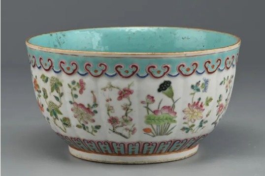 Ming and Qing ceramic elegance showcased at Wuhan exhibition