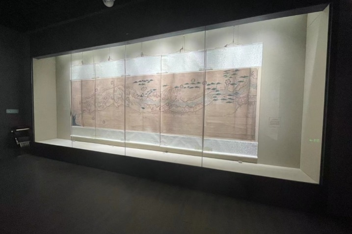 Trace the path of the Yellow River through maps exhibited in Shandong